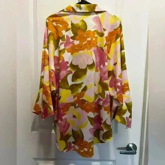GiGio Floral Dolman sleeve button down top Blouse Size Large - Picture 3 of 9